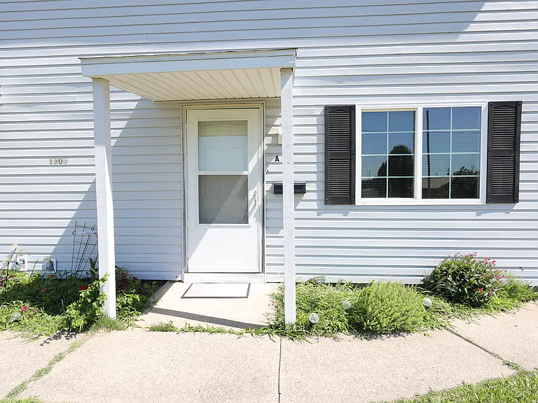 1300 Scottsboro Rd #1 — Photo 2