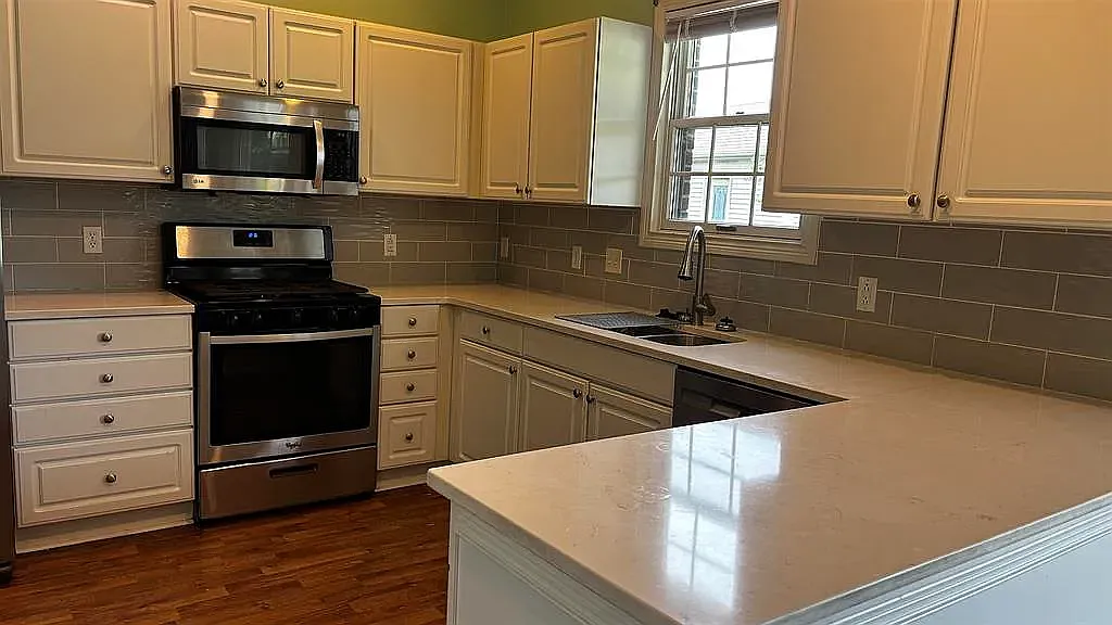 3 bed, 1824 sqft, $1,750 — Photo 4