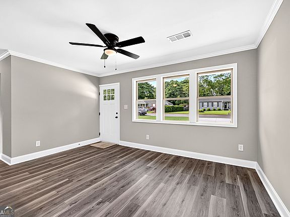 5th image of 230 Morningview Dr