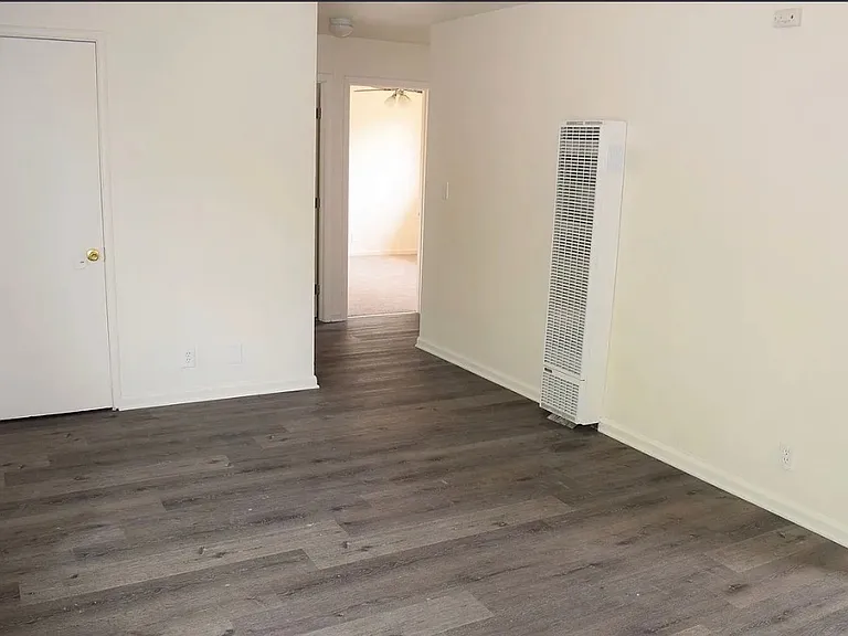 4142 Crown St — Photo 3