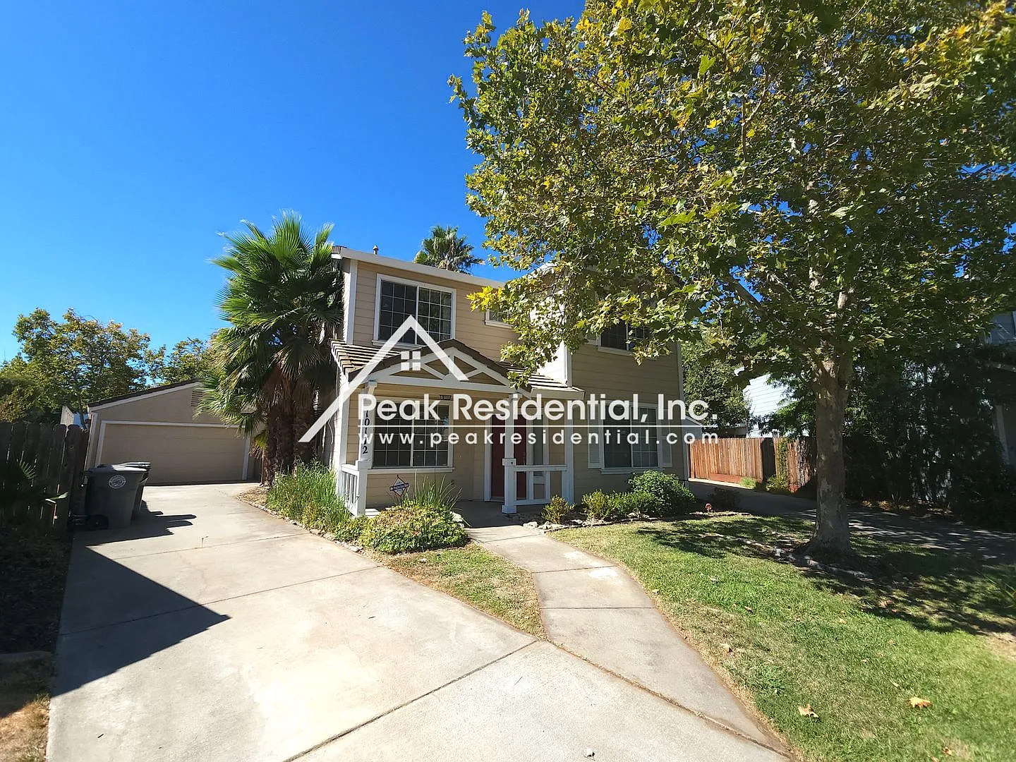 Charming Elk Grove 4bd/2.5ba Home with Pool — Photo 2