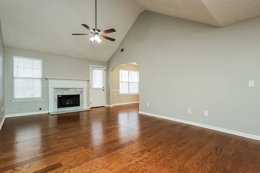 3 bed, 3.0 bath, 2675 sqft, $2,780 — Photo 4