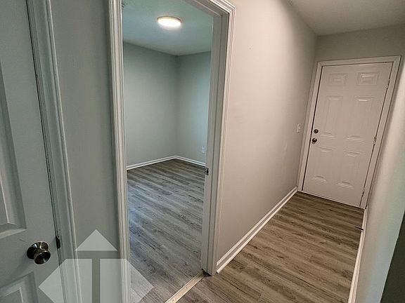 3rd image of 1001 E Bragg St #1009-B