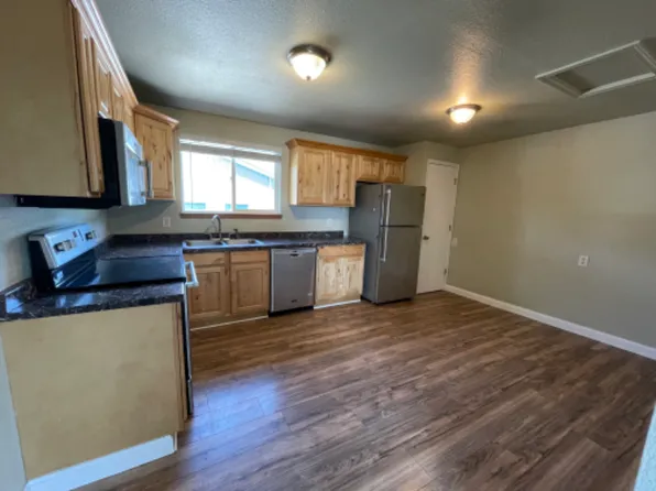 607 N Gold St, Centralia, WA 98531