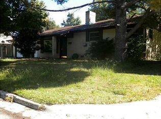 613 Henryetta St, Springdale, AR 72762