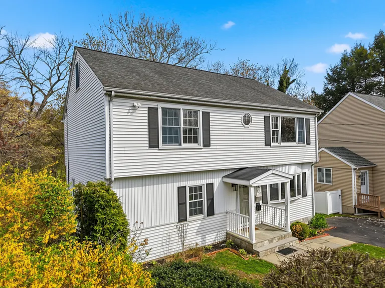 103 Ledge Ln — Photo 3