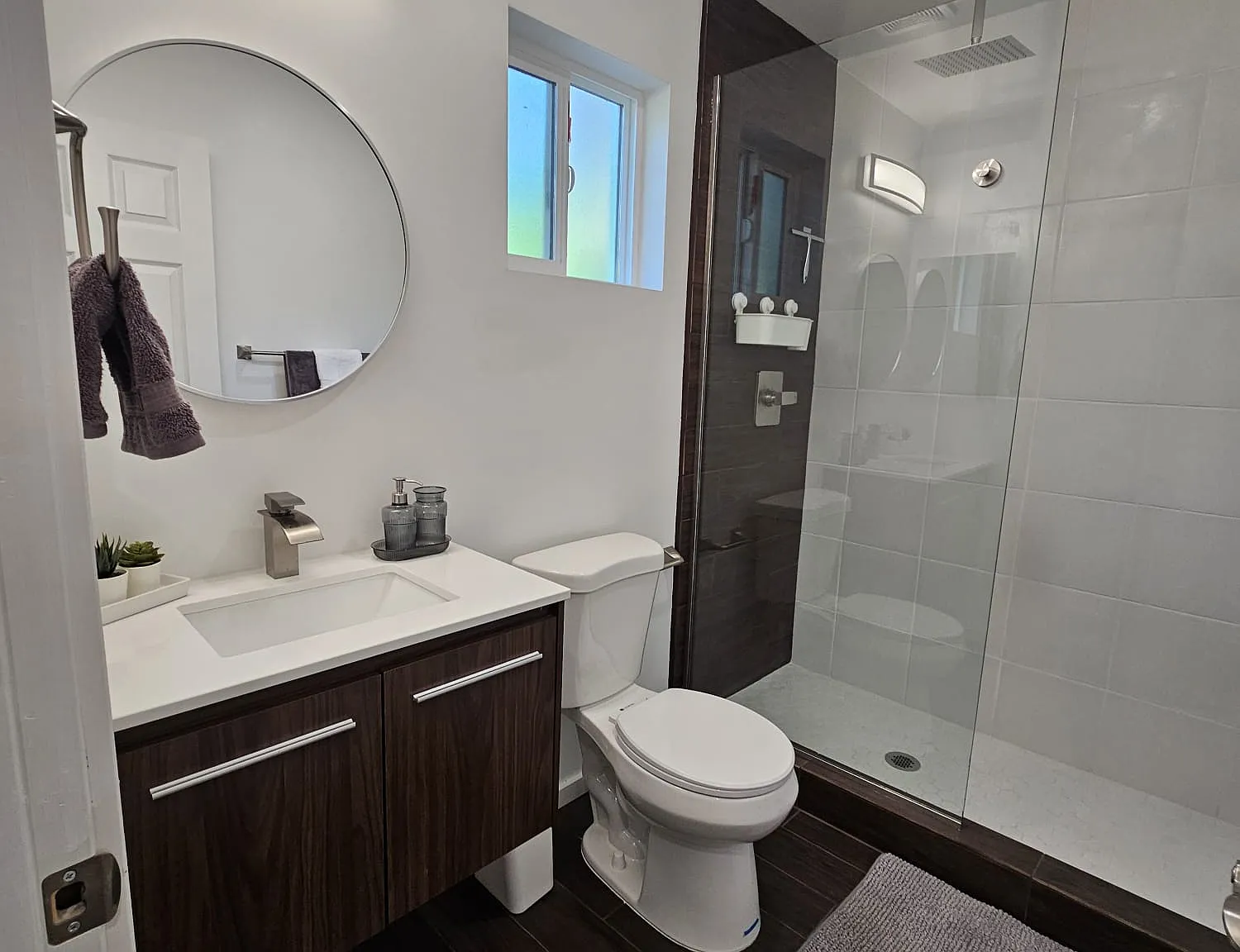 2 bed, 1000 sqft, $2,690 — Photo 1