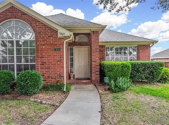 2nd image of 7801 Glenoaks Dr