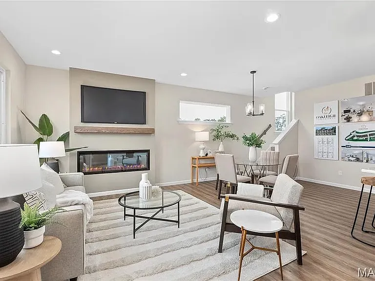 44 Pheasant Ring Dr — Photo 2