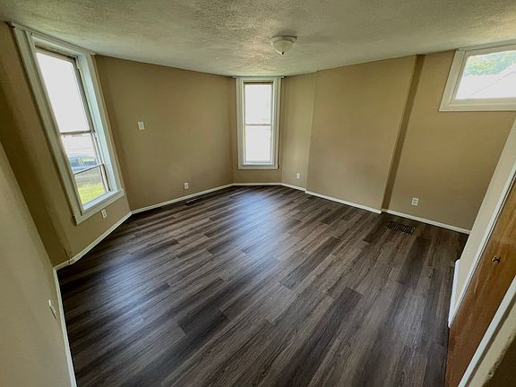 2nd image of 172 Hamline Ave