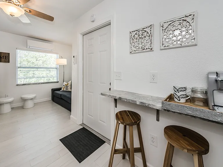 324 Main St #C — Photo 13