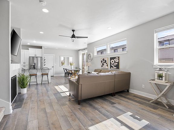 5th image of 3722 NE Petrosa Ave