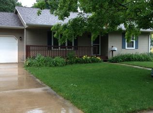 1217 W 4th St, Belvidere, IL 61008