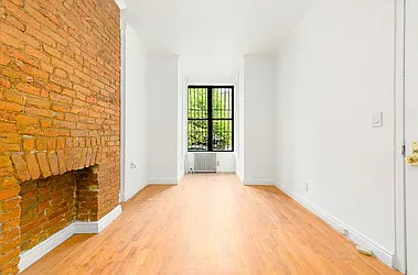 262 Saint James' Place