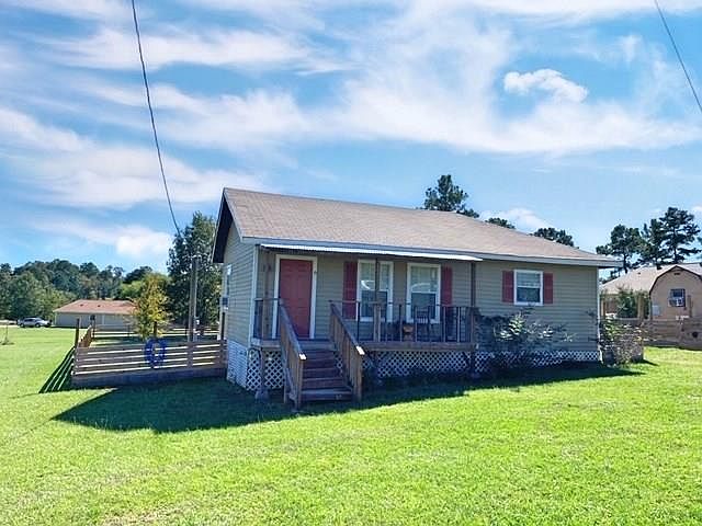 1st image of 5 Pine Lake Ln