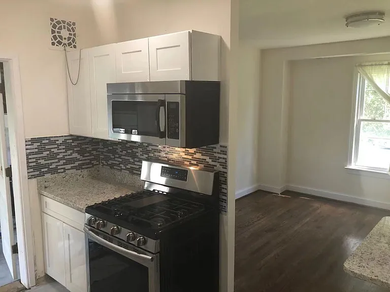 626 S Garfield St — Photo 5