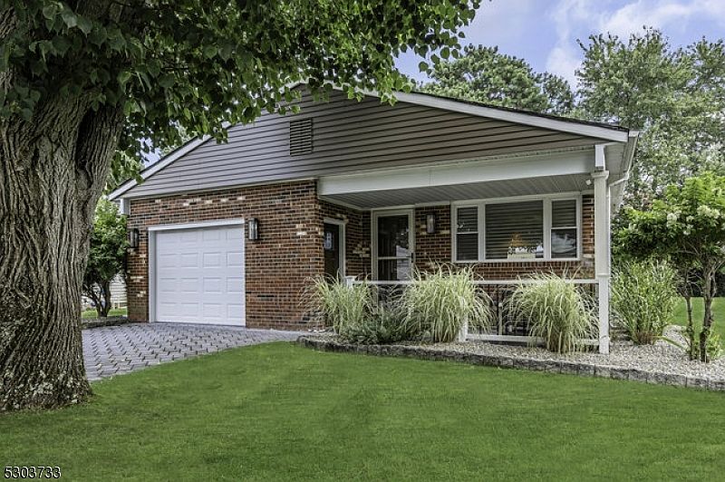 25 Chesterfield Ln, Toms River, NJ 08757 | Zillow