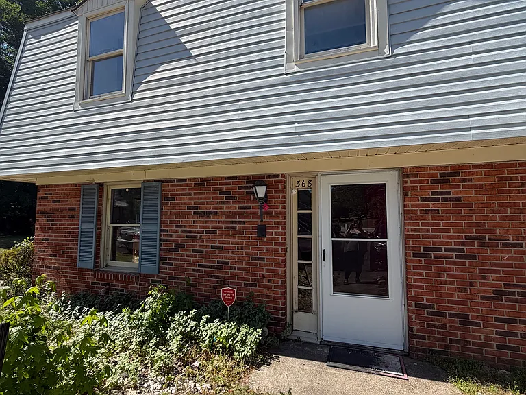 368 Seminole Trl — Photo 1