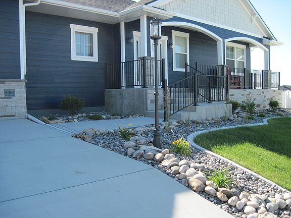 3rd image of 5361 Amherst Dr