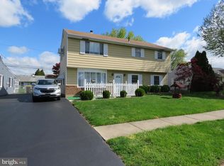 2800 Windsor Dr, Bensalem, PA 19020