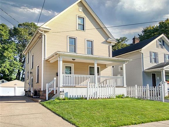 4th image of 583 Belmont Ave NE