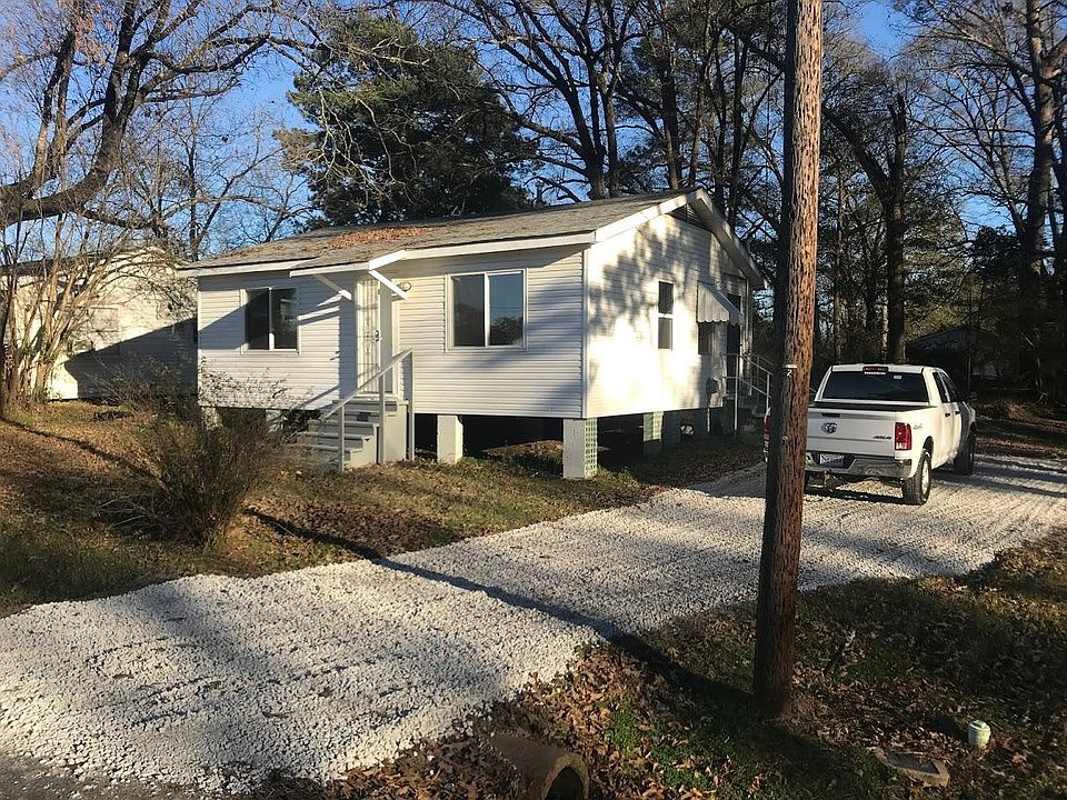2nd image of 207 Milton St