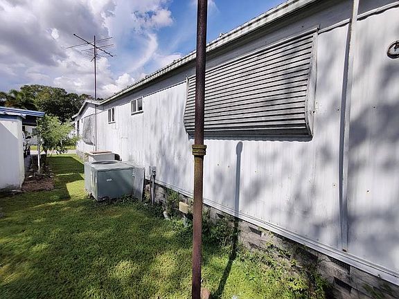 5th image of 4000 24th St N Lot 916