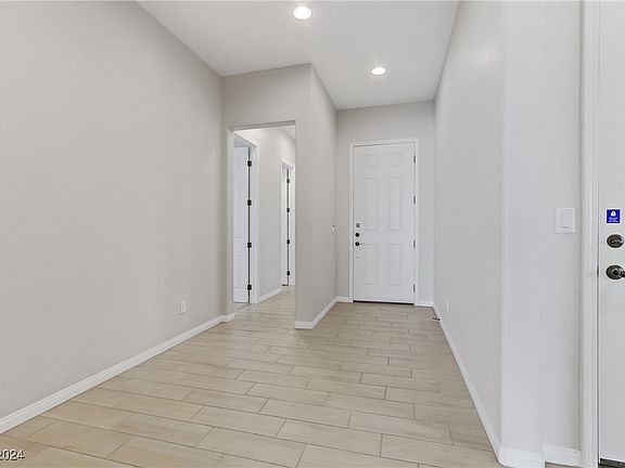 5th image of 54 Barton Bay Ave