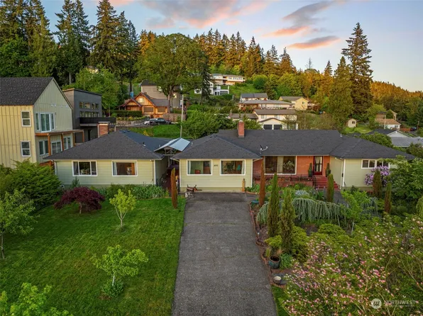 480 N 4th Street, Kalama, WA 98625