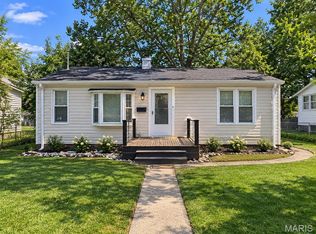 529 Emmons Ave, Saint Charles, MO 63301