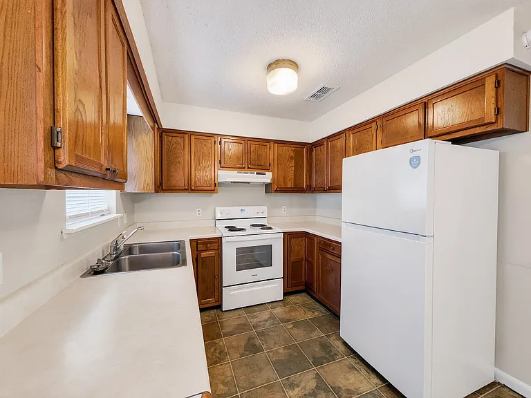 208 Squirrel Haven Rd #A — Photo 9