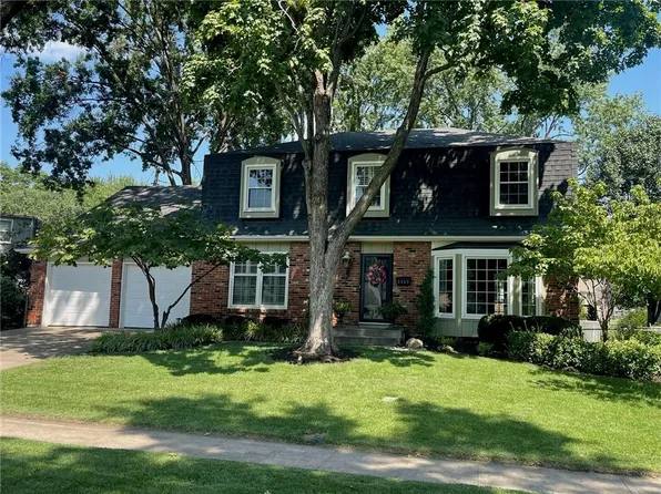 9909 Knox Dr, Overland Park, KS 66212