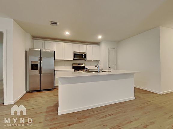 4th image of 21645 Balzola Ln