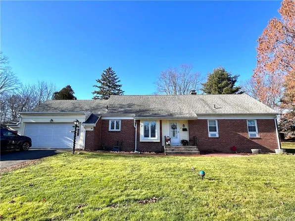 48 West Street, Windsor Locks, CT 06096