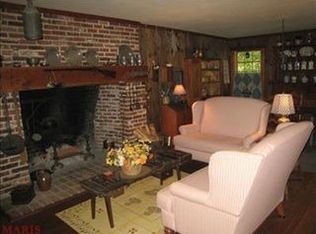 709 Colonial Oak Ln, Saint Louis, MO 63122