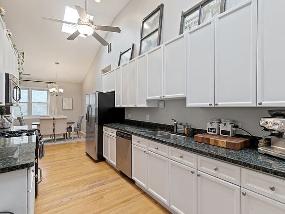 4th image of 1428 W Cortez St #5