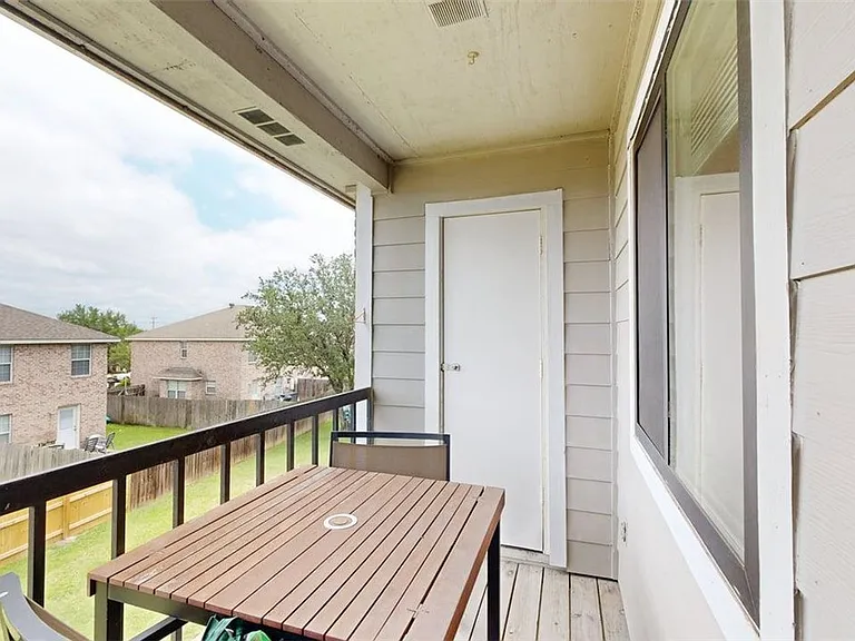 1901 Holleman Dr W #412 — Photo 17