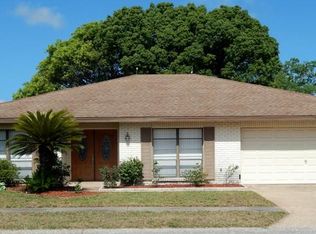 8715 Martinique Ln, Port Richey, FL 34668