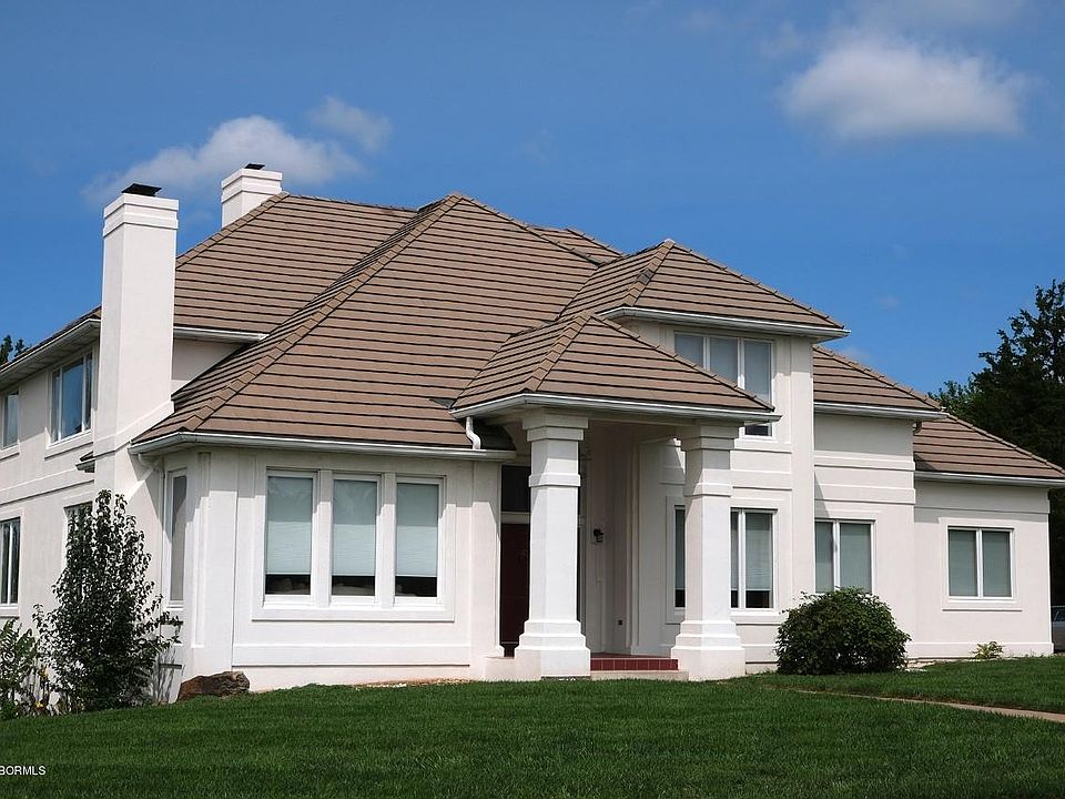 1st image of 718 Sherwood Dr