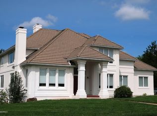 718 Sherwood Dr, Jefferson City, MO 65109