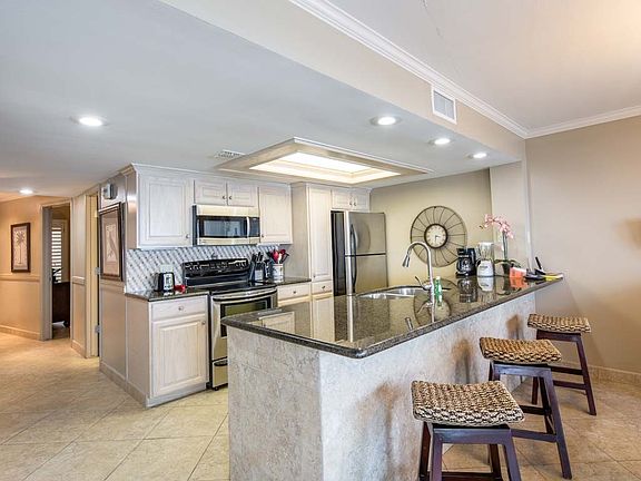 4th image of 5400 Gulf Blvd #308