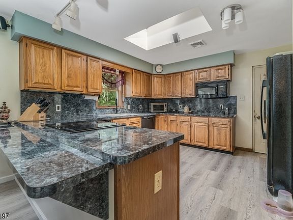 4th image of 22 Polktown Road