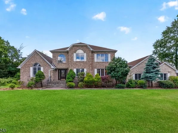 8 Van Duyne Ct, Montville Twp., NJ 07082