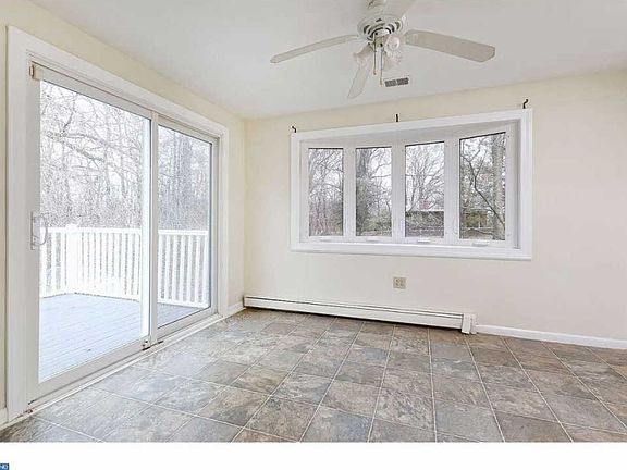 4th image of 1116 Lehigh Ave