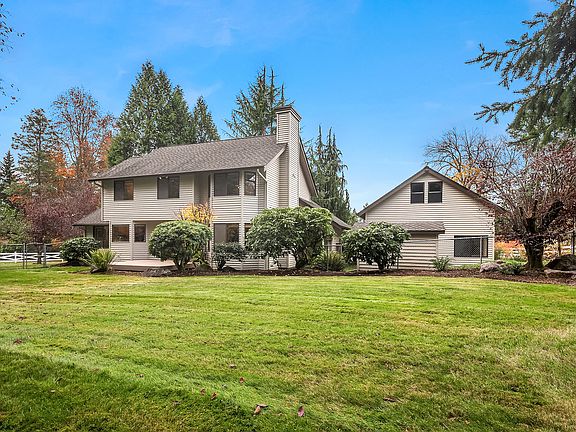 4th image of 15612 158th Ave NE