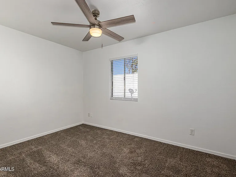 4718 W Orangewood Ave — Photo 19