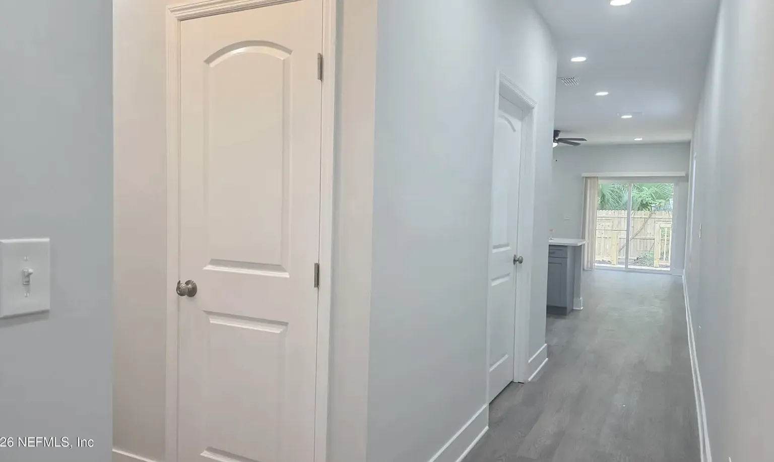 3 bed, 2.5 bath, 1516 sqft, $1,595 — Photo 3