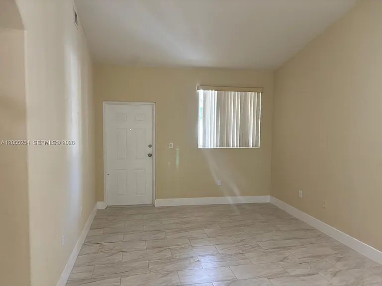 1568 SE 26th St #204 — Photo 8