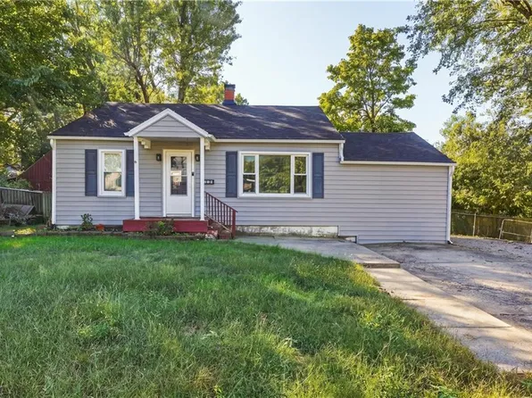 413 E Black Diamond St, Richmond, MO 64085