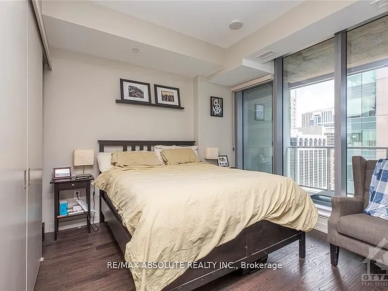 101 Queen St #1011 — Photo 9